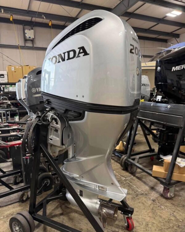 Honda 200HP marine engine with DTS controls and stainless propeller