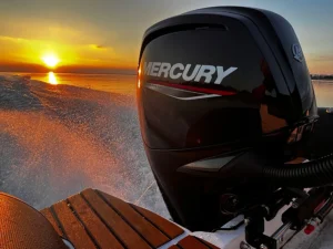 Used 4 stroke outboard motor for sale in Australia on fishing boat