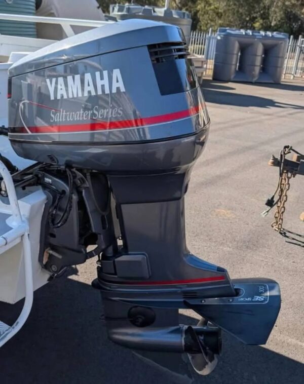 Yamaha 115HP 2 Stroke Outboard Motor