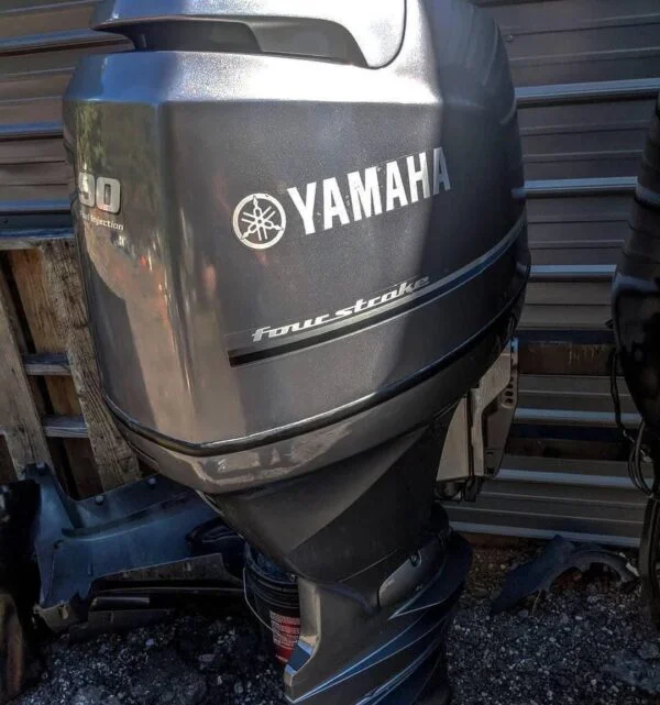 Yamaha 90HP remote-control outboard motor