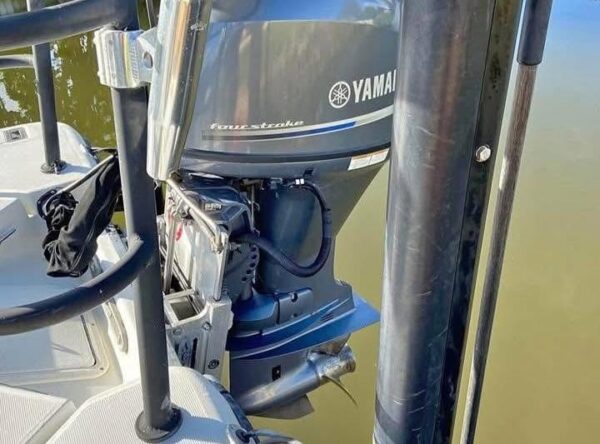 Yamaha 70HP outboard compatible with Command Link gauges